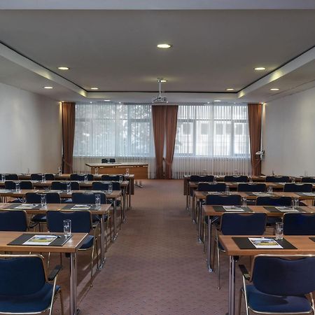 Maritim Hotel Магдебург Екстериор снимка