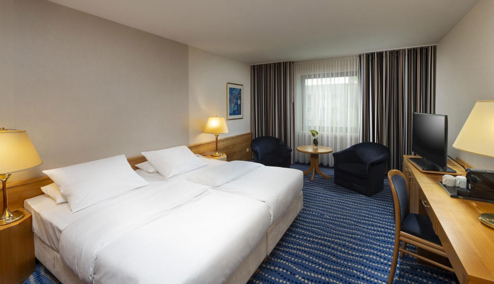 Maritim Hotel Магдебург Екстериор снимка