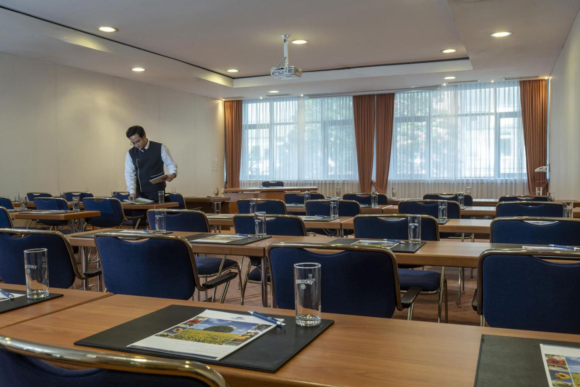 Maritim Hotel Магдебург Екстериор снимка