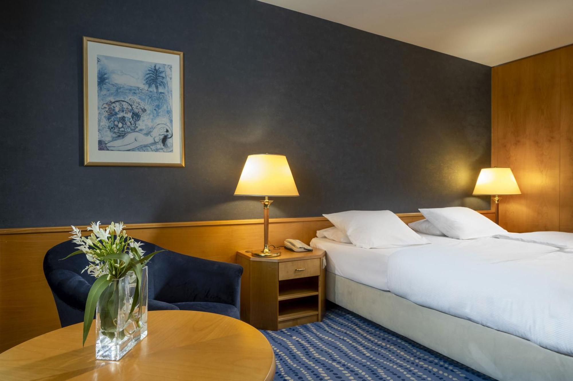 Maritim Hotel Магдебург Екстериор снимка