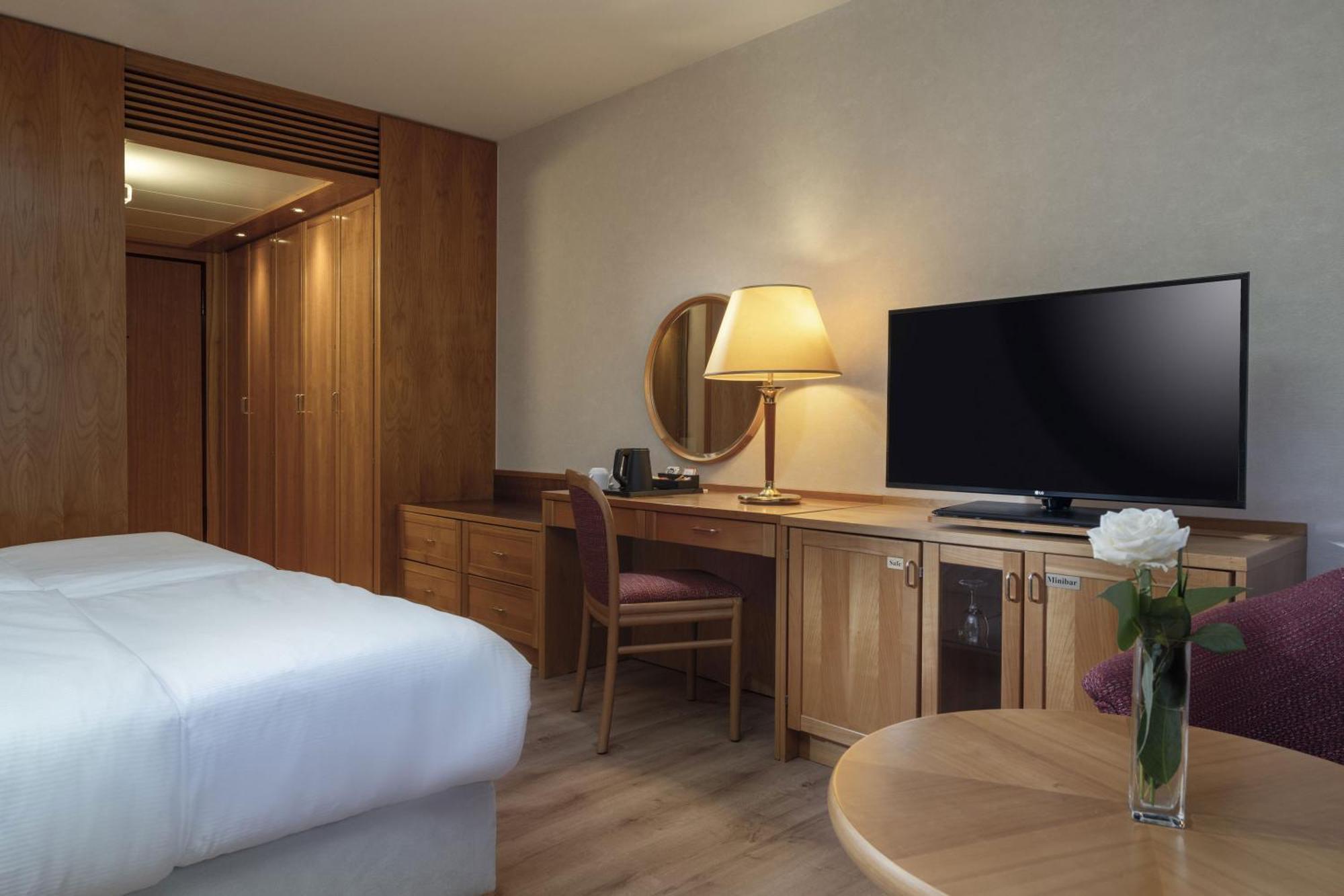 Maritim Hotel Магдебург Екстериор снимка
