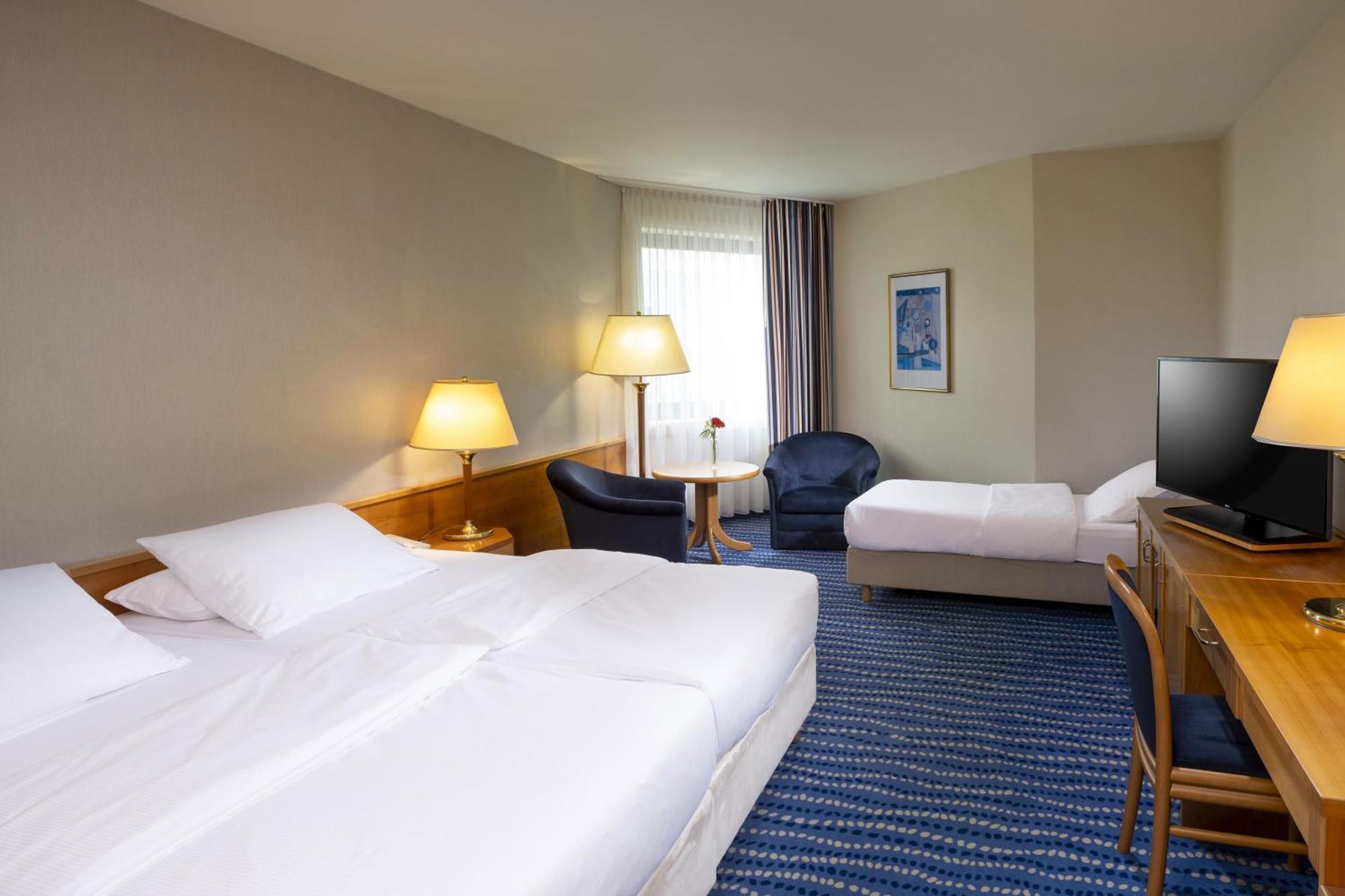 Maritim Hotel Магдебург Екстериор снимка